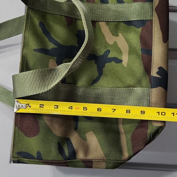 NWOT L.L. Bean Camo Green Hunters Tote Bag - Picture 2 of 11